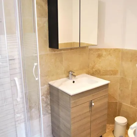 Hotel Le Thurot- Centre Gare Digione