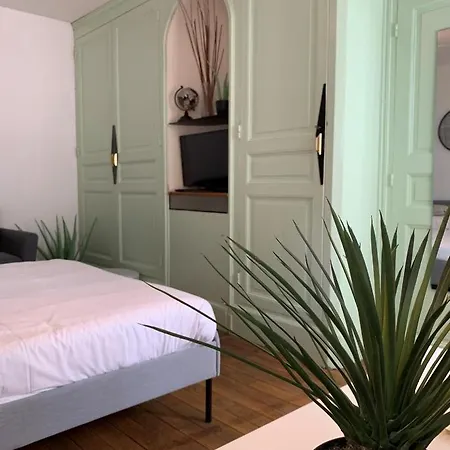 Отель Le Thurot- Centre Gare 2*