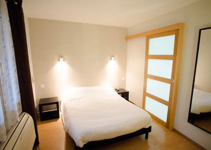 Hotel Le Thurot- Centre Gare Dijon