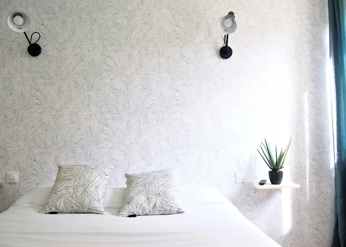 Le Thurot- Centre Gare Hotel 2*