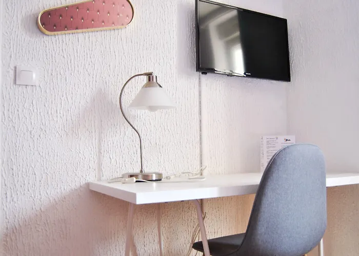 Le Thurot- Centre Gare Hotel 2*